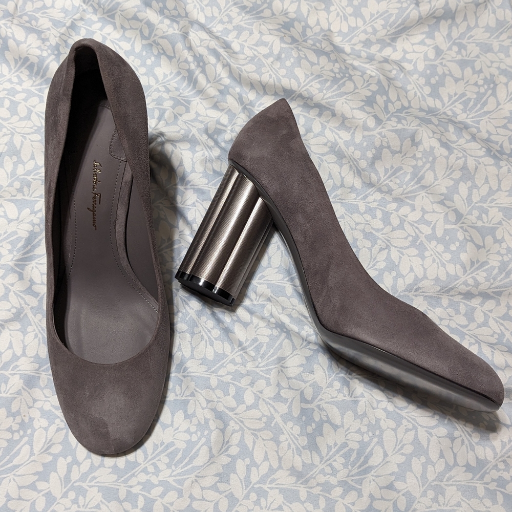 Salvatore Ferragamo Dark Grey Gray Suede Lucca Heels Pumps US 11.5